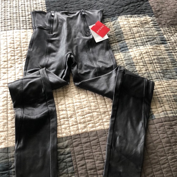 Black faux leather spanx - Picture 2 of 6